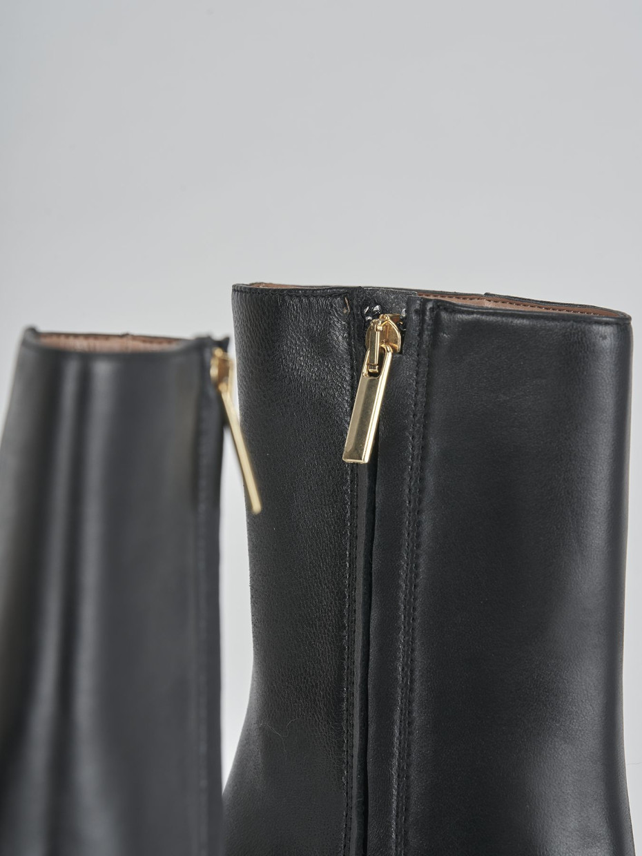 High heel ankle boots heel 9 cm black leather