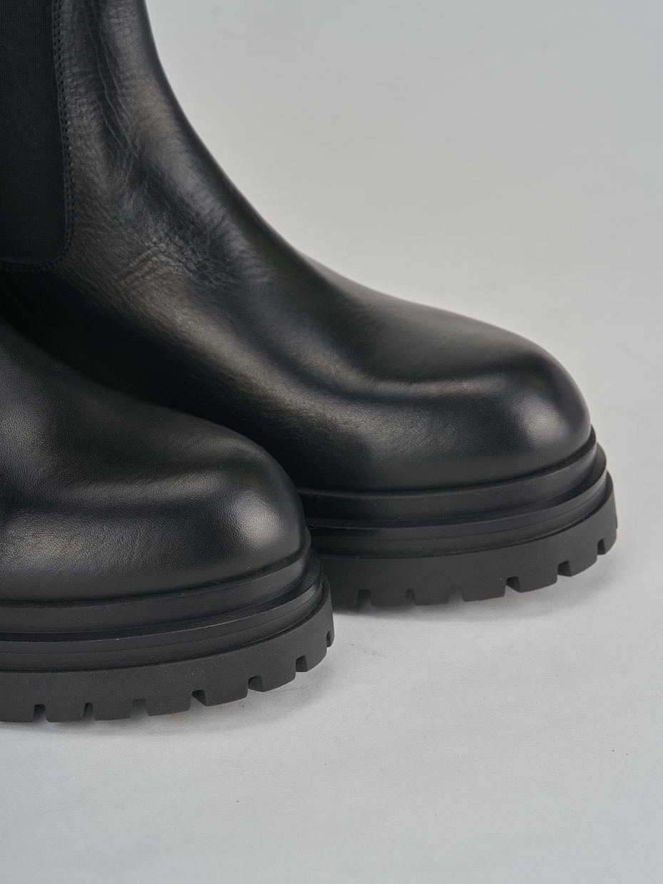 Stivaletti tacco 3cm pelle nero