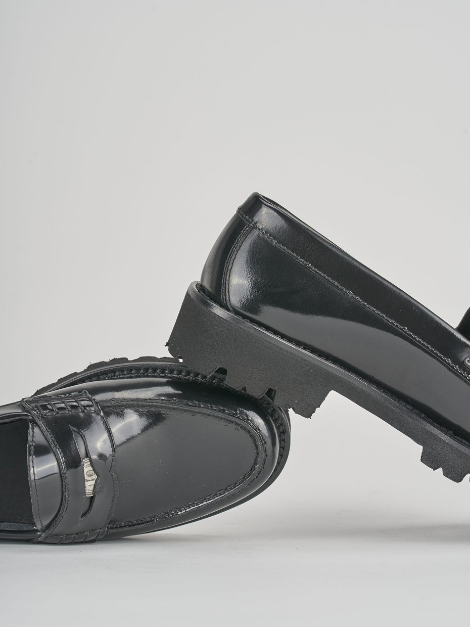 Loafers heel 1 cm black leather