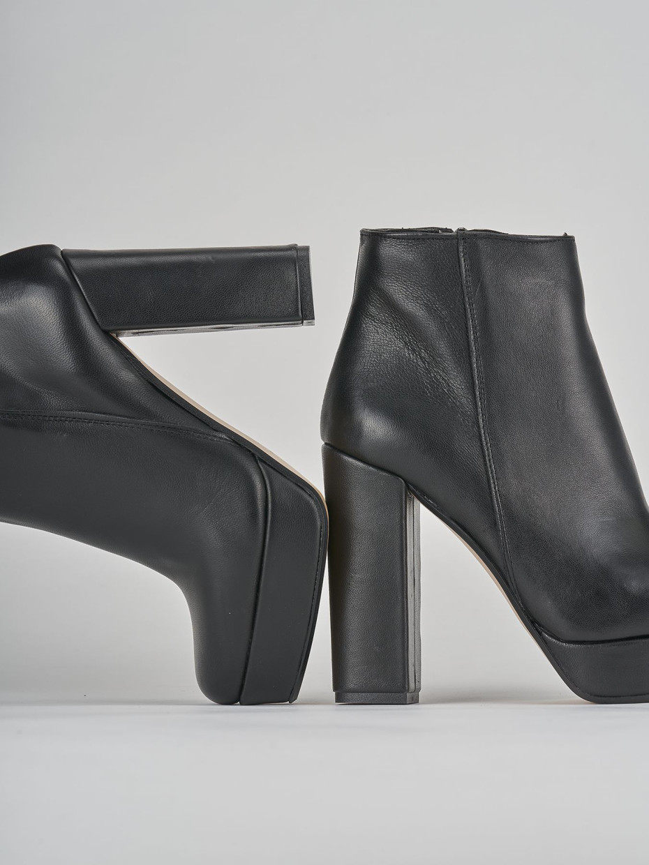 Stivaletti tacco 9cm pelle nero