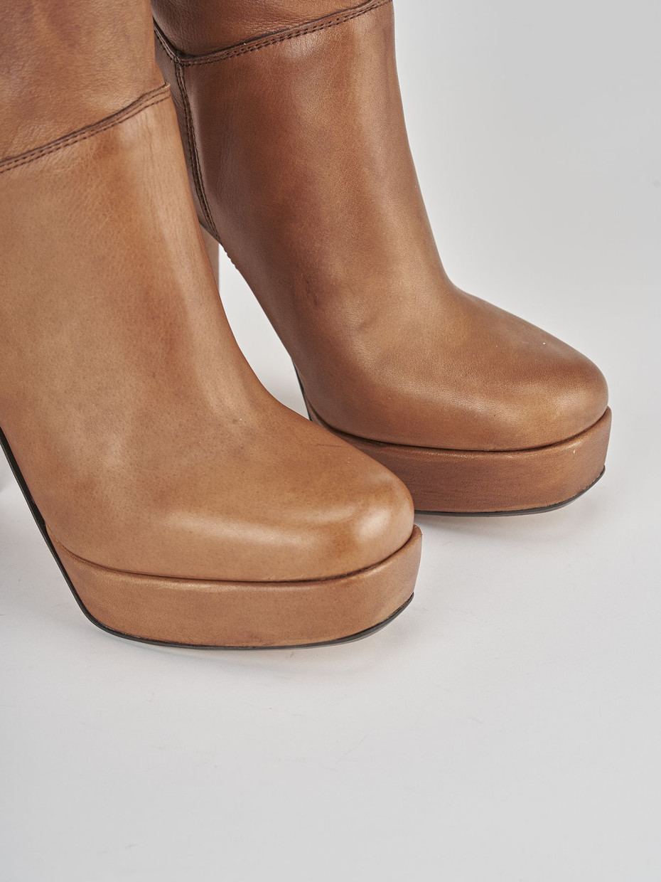 High heel boots heel 9 cm brown leather