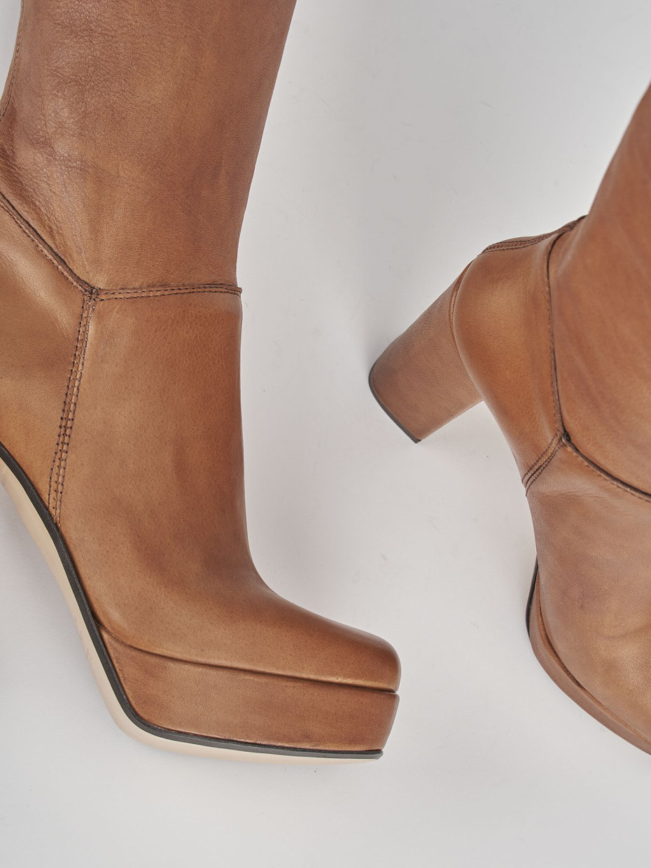 High heel boots heel 9 cm brown leather