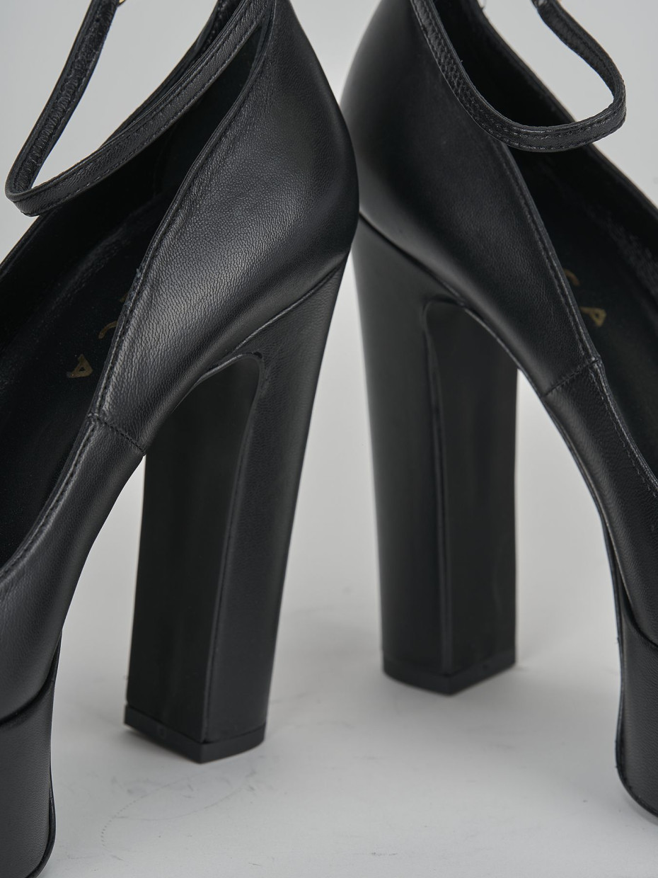 Pumps heel 13 cm black leather