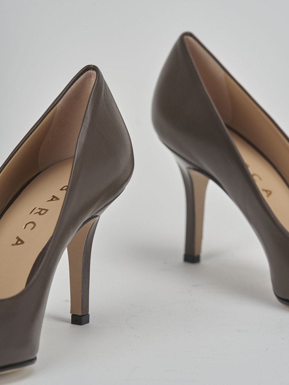 Decolte' tacco 7 cm marrone pelle