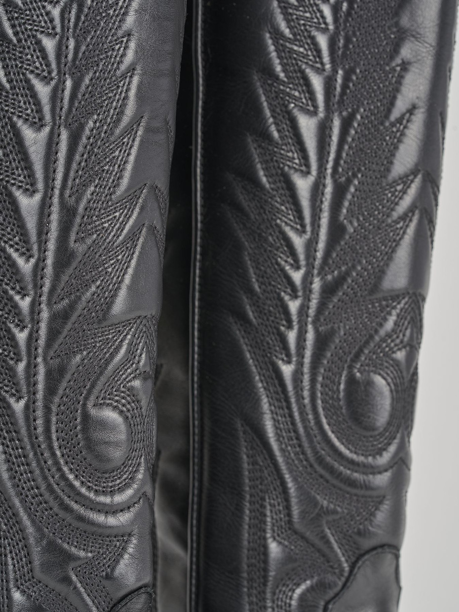 Stivali tacco 4cm pelle nero