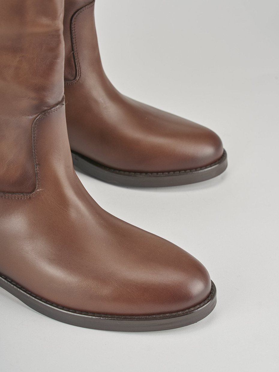 Low heel boots heel 3 cm brown leather