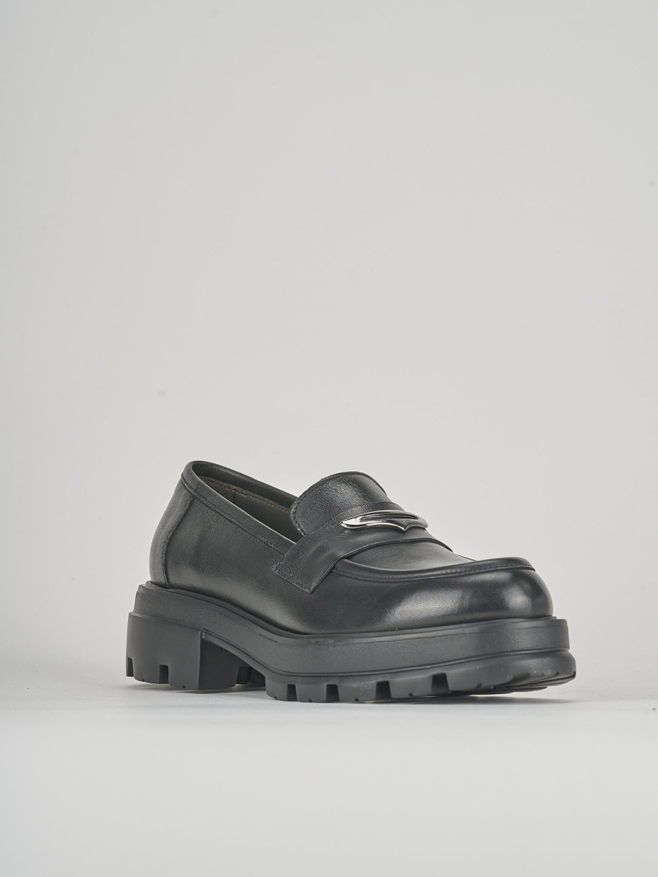 Loafers heel 2 cm black leather