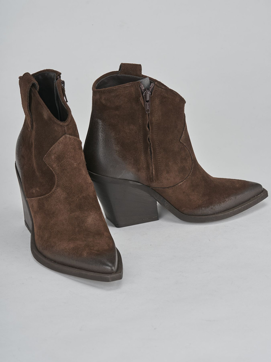 High heel ankle boots heel 7 cm dark brown suede