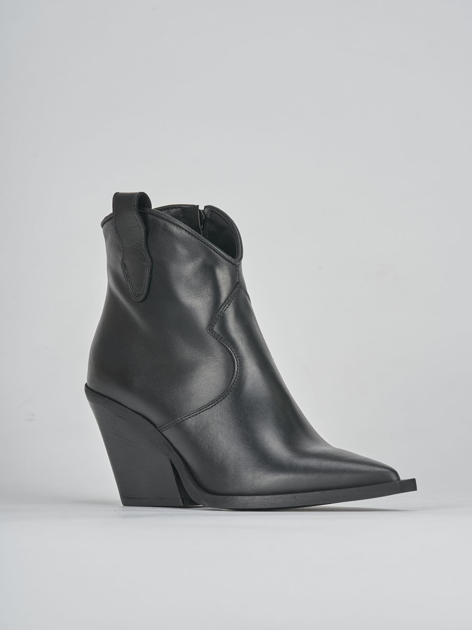 High heel ankle boots heel 7 cm black leather