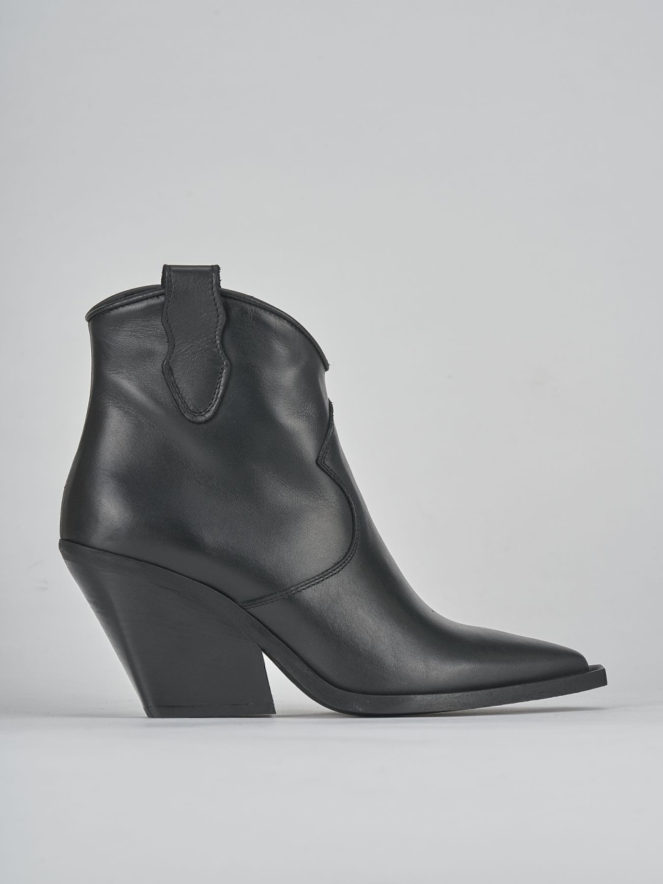 High heel ankle boots heel 7 cm black leather