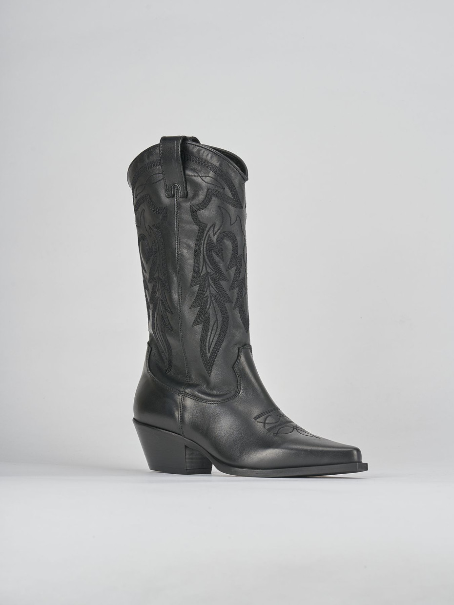 Low heel boots heel 4 cm black leather