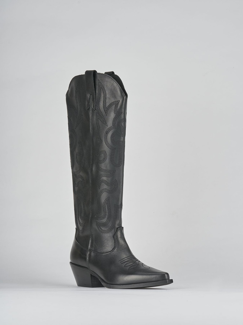 Low heel boots heel 4 cm black leather