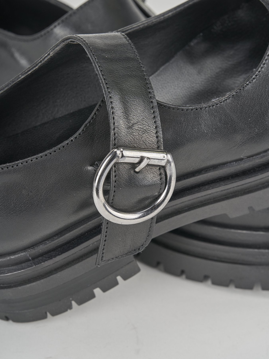Flat shoes heel 3 cm black leather