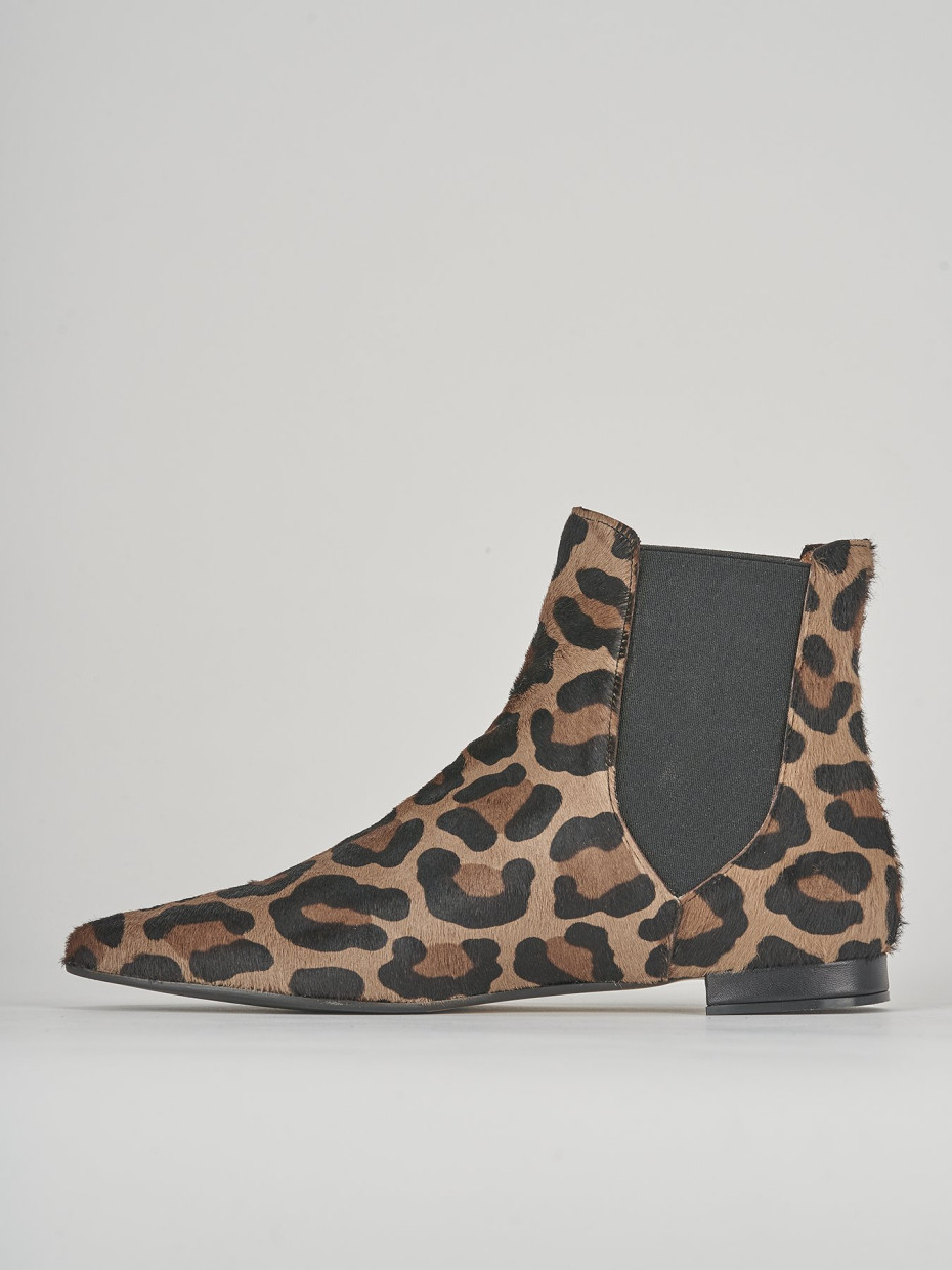Leopard print low heel boots discount