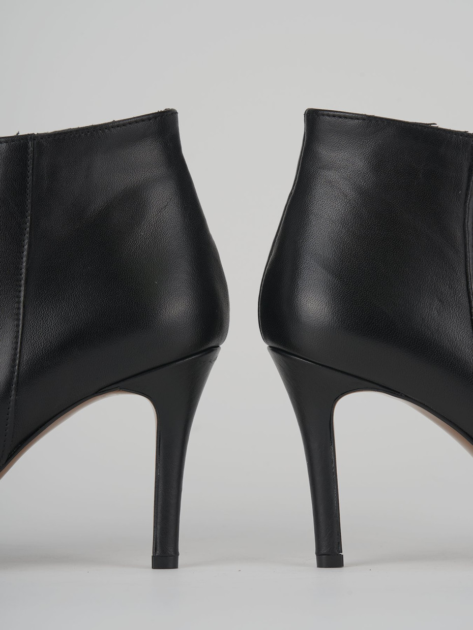 Stivaletti tacco 8cm pelle nero