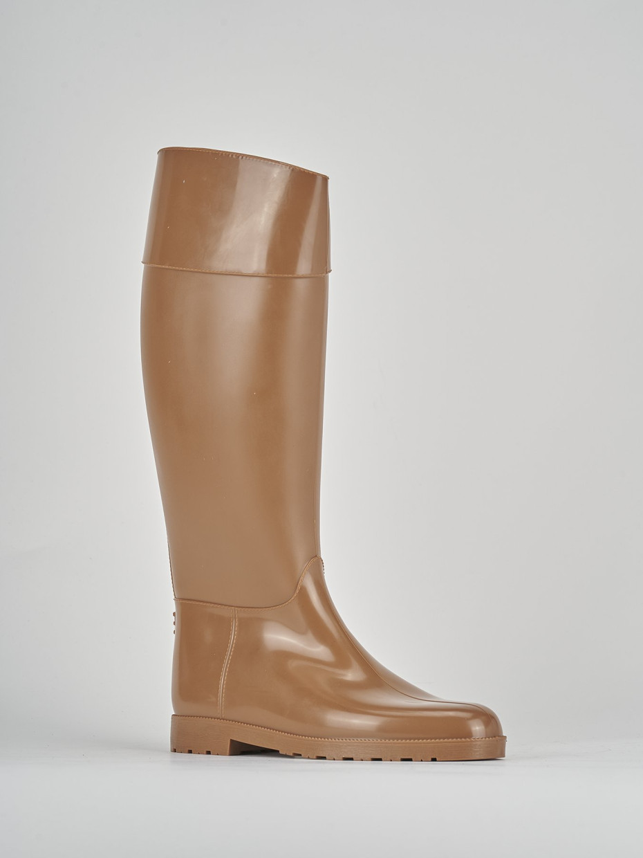 Low heel boots heel 2 cm brown rubber
