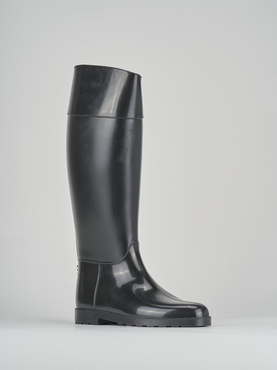 Stivale tacco 2 cm  nero gomma