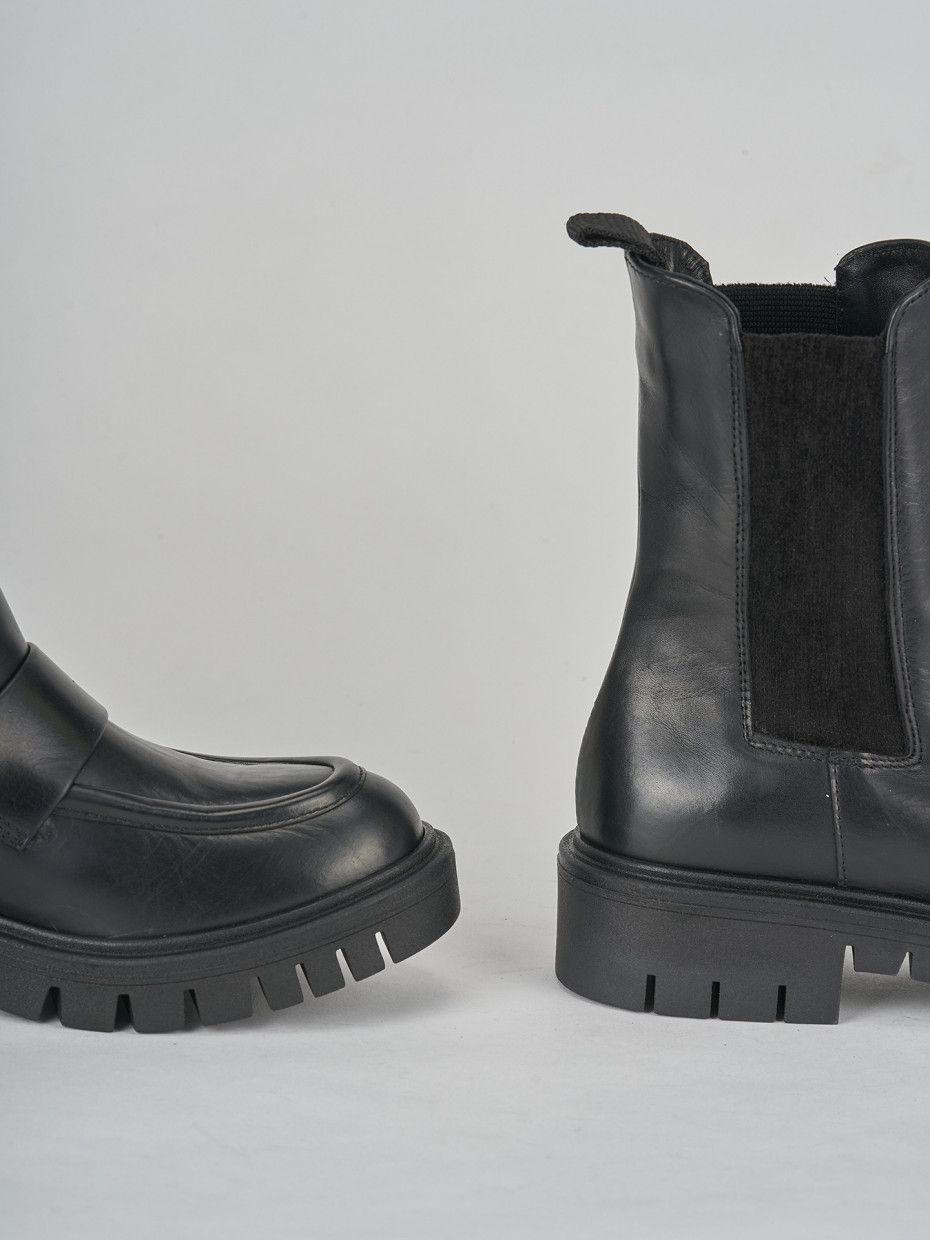Stivaletti tacco 3cm pelle nero