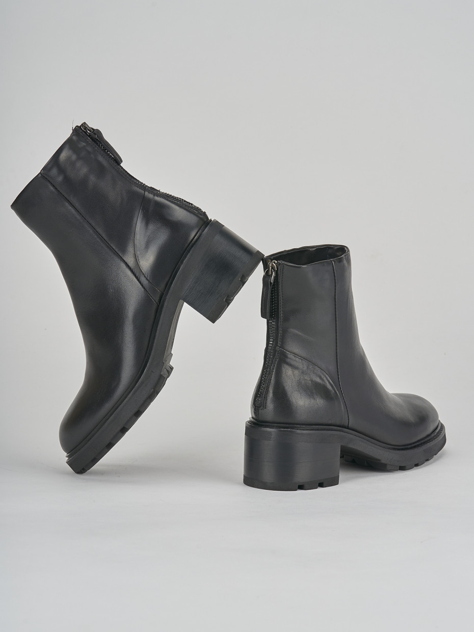 Stivaletti tacco 5cm pelle nero