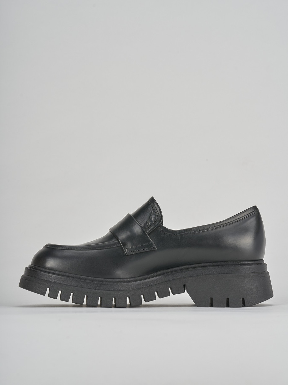Mocassini tacco 2cm pelle nero