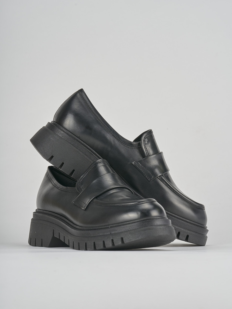 Mocassini tacco 2cm pelle nero
