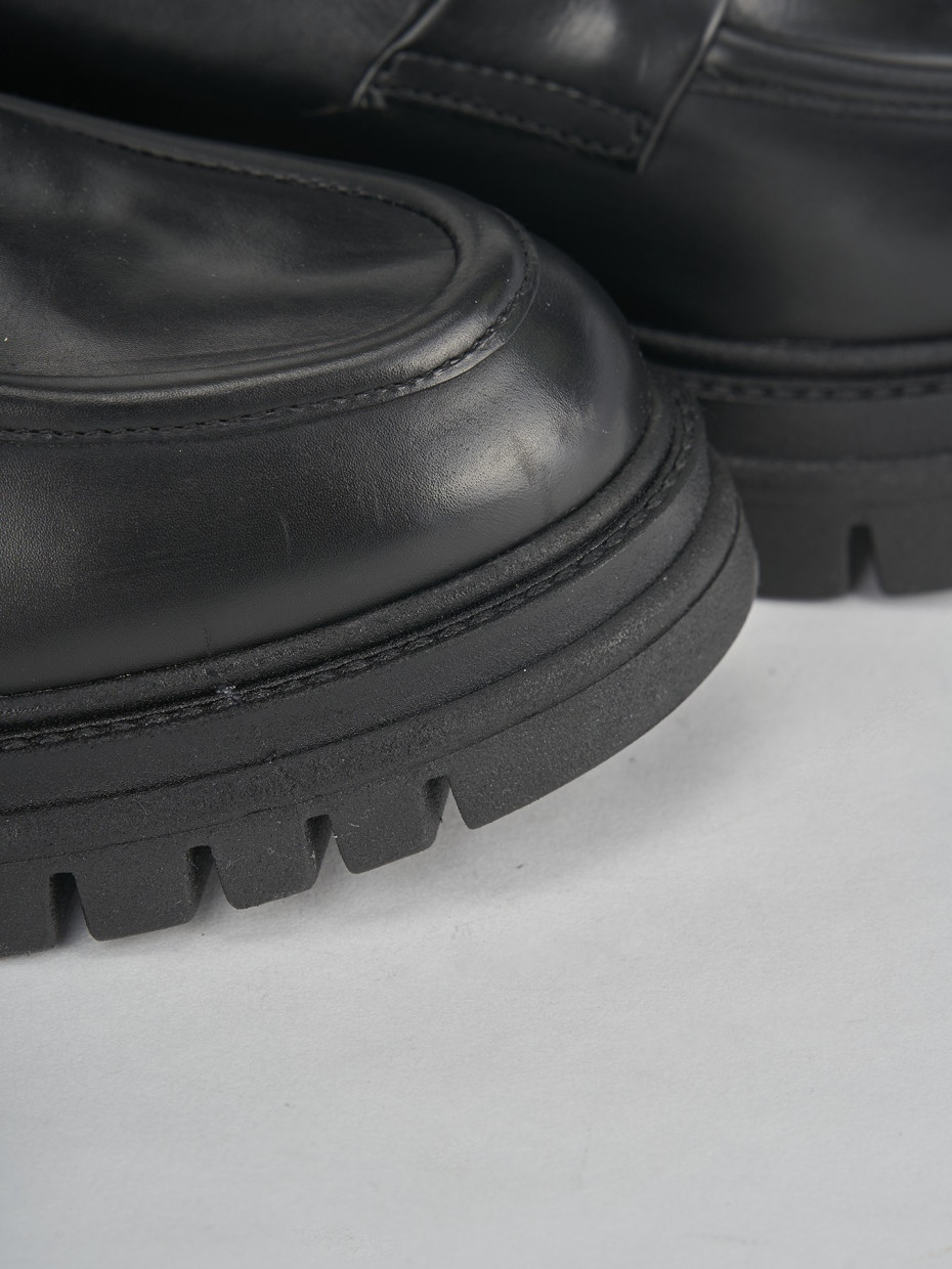 Mocassini tacco 2cm pelle nero