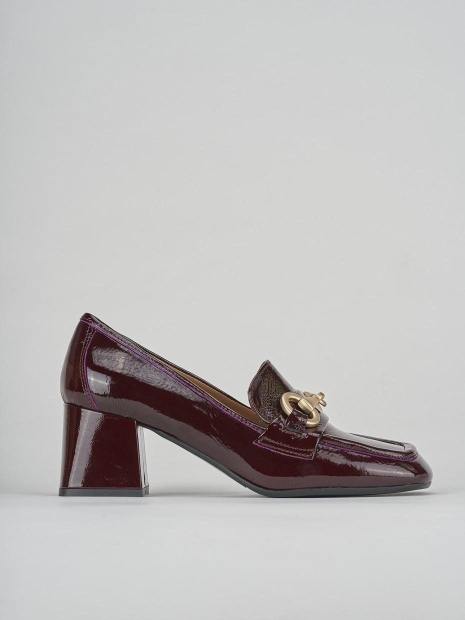 Mocassini tacco 5cm pelle bordo'
