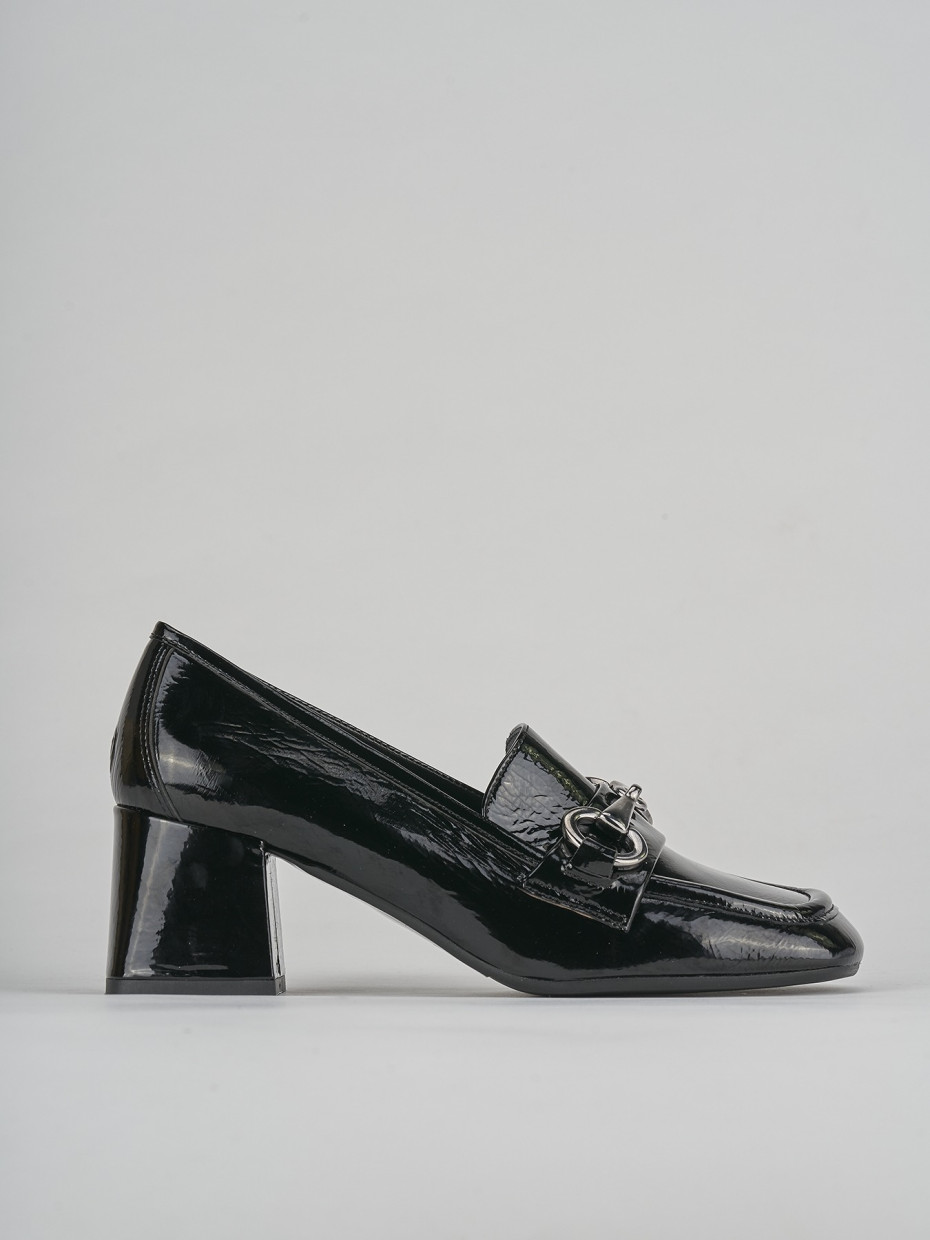 Loafers heel 5 cm black leather
