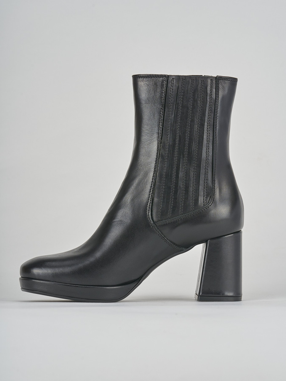 High heel ankle boots heel 8 cm black leather