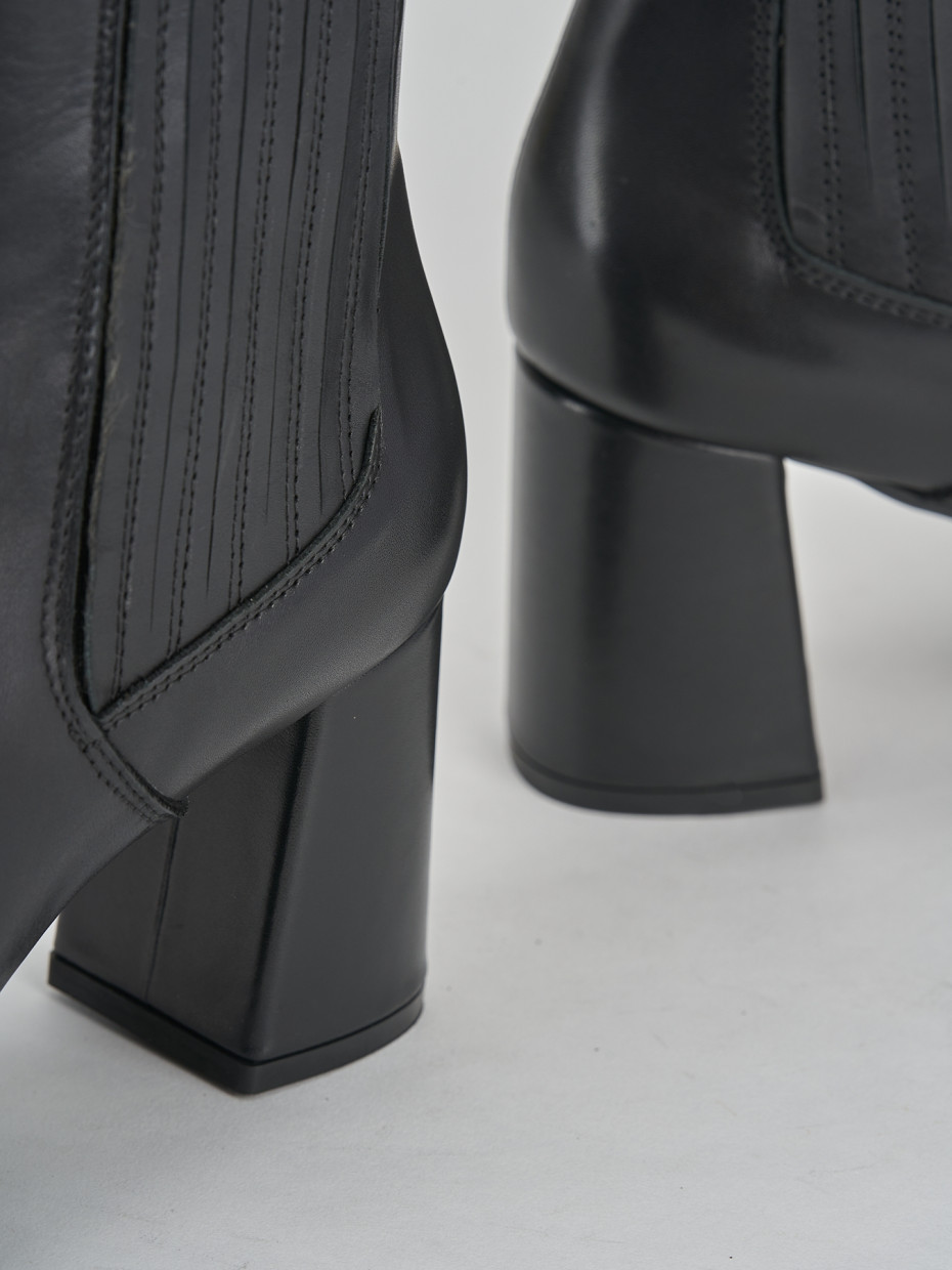 High heel ankle boots heel 8 cm black leather