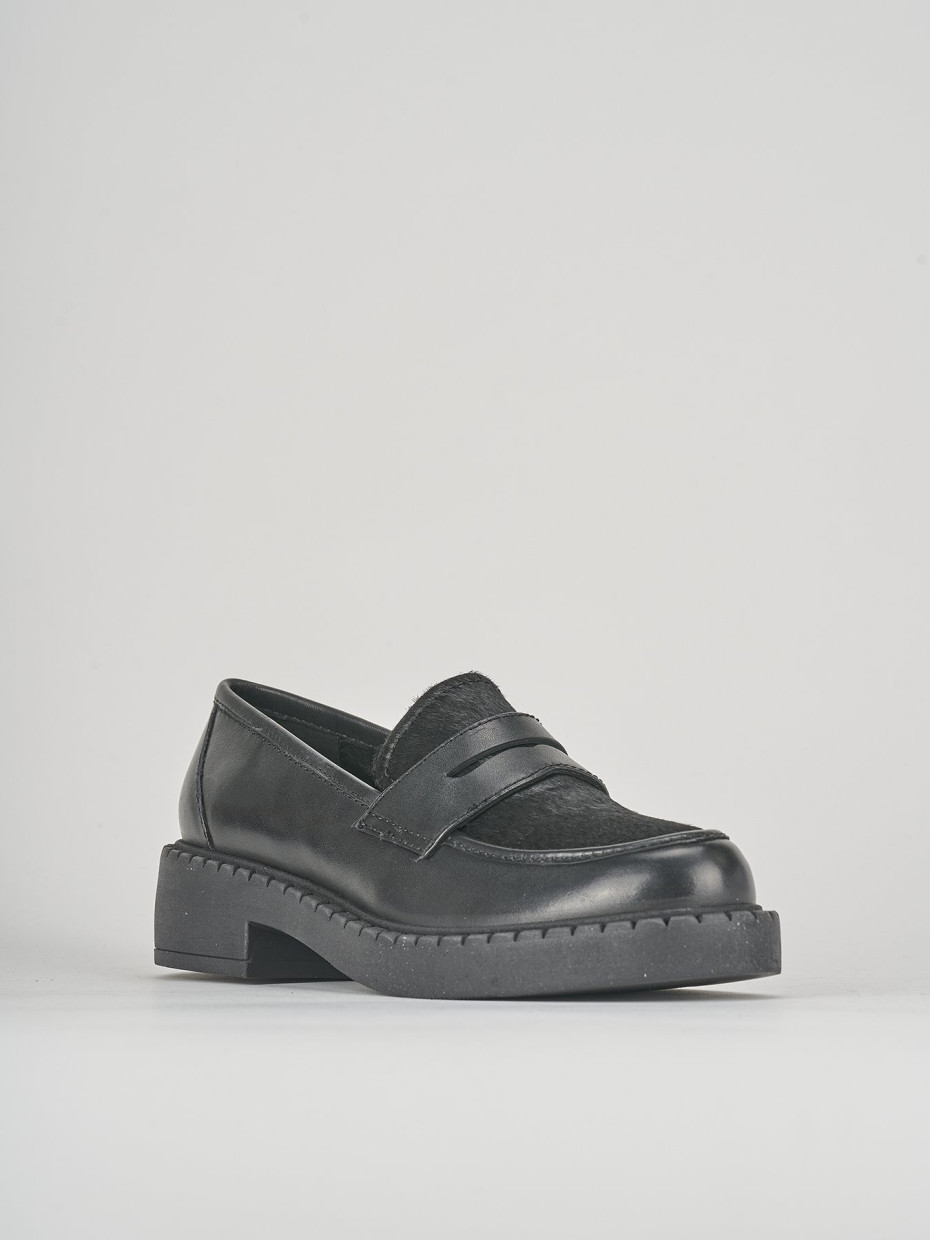 Loafers heel 3 cm black leather