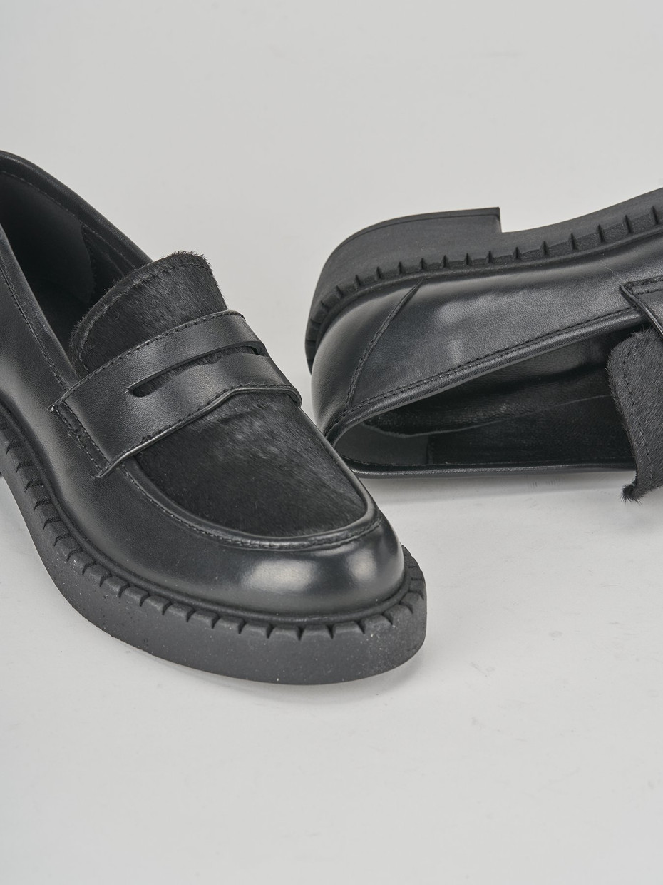 Loafers heel 3 cm black leather