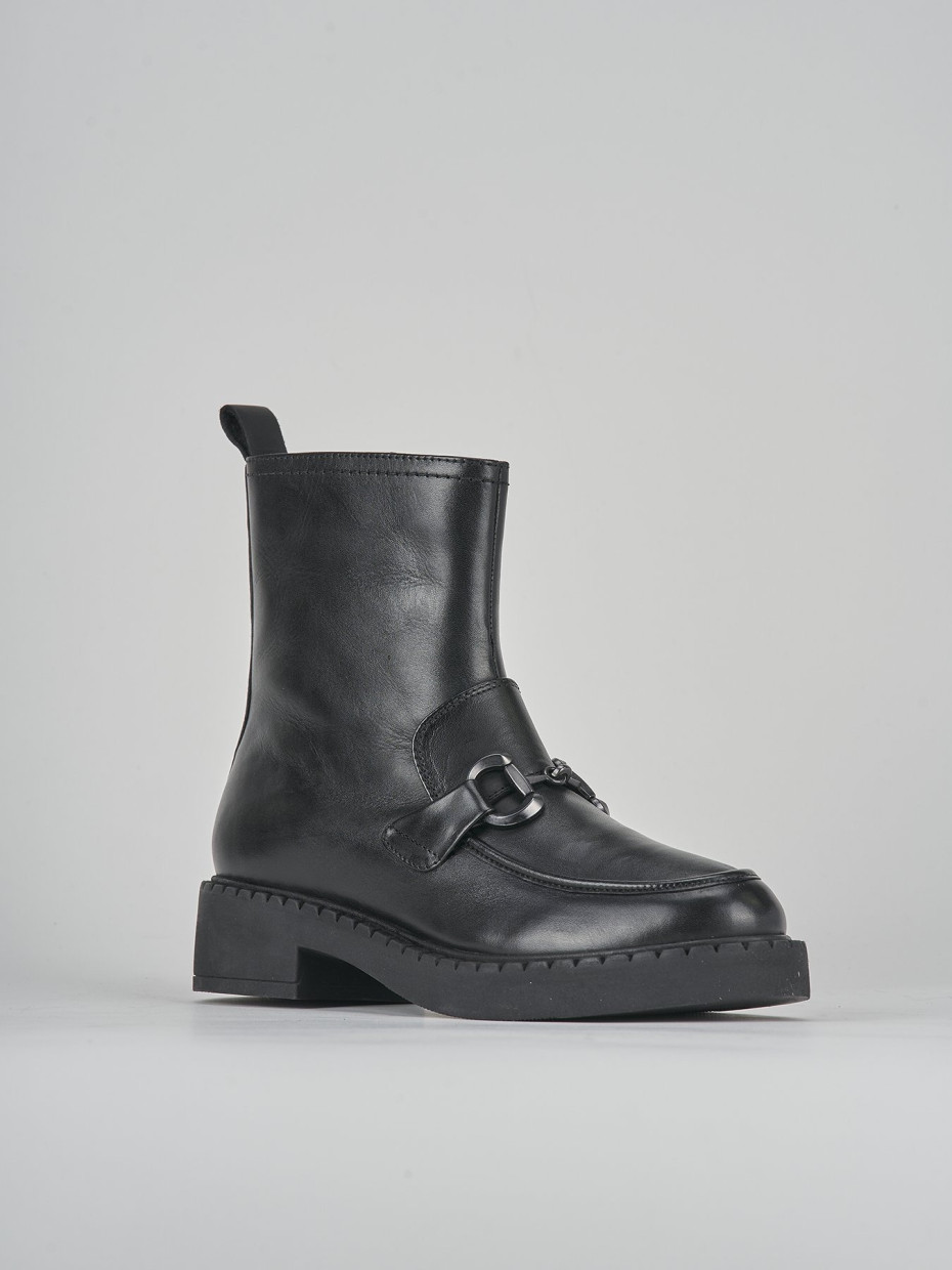 Stivaletti tacco 2cm pelle nero