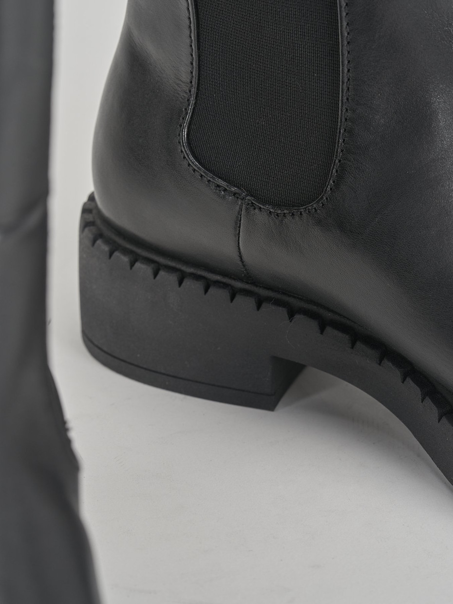Stivaletti tacco 3cm pelle nero