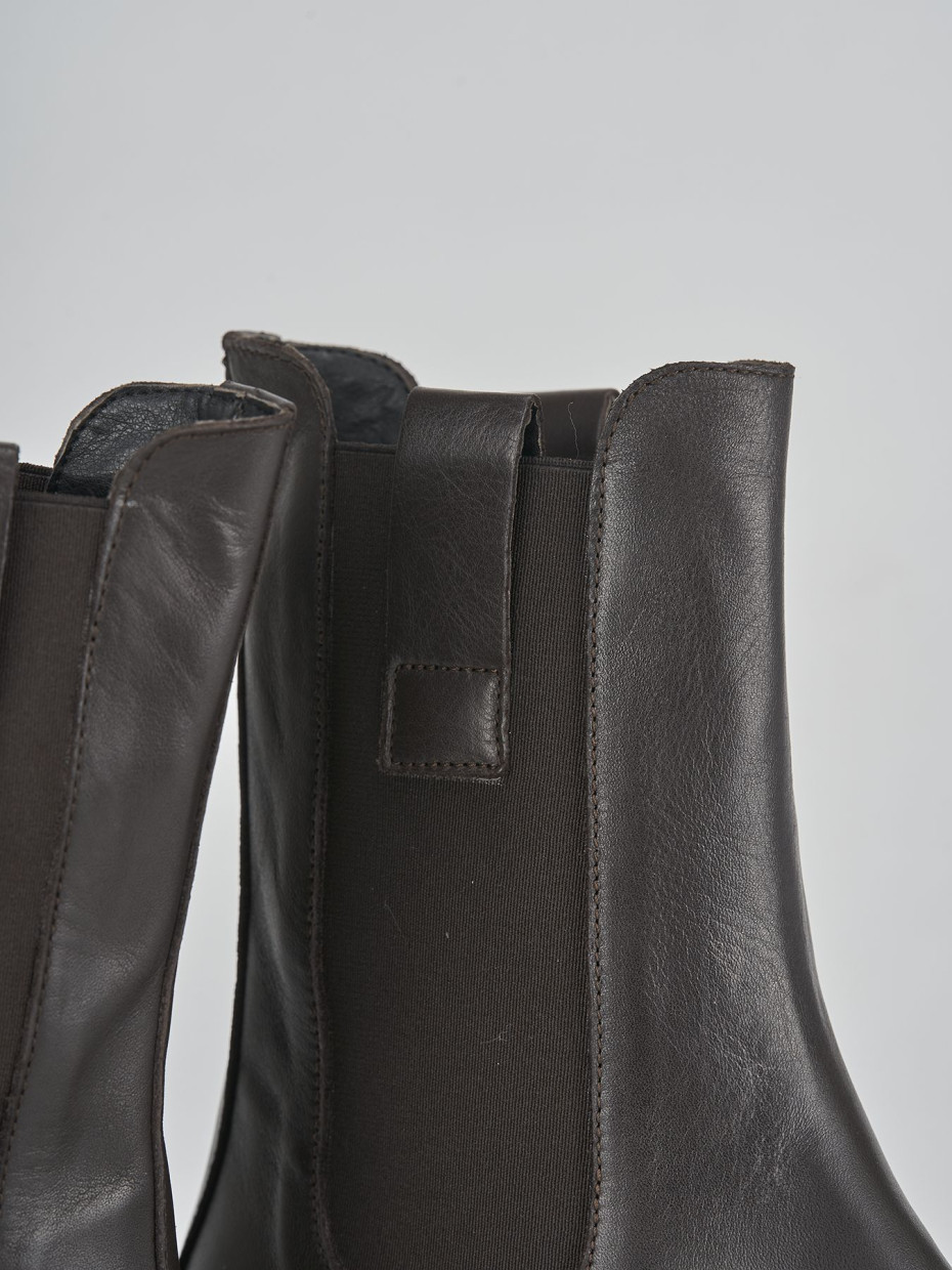 Clarks ellis franklin chelsea boots cheap