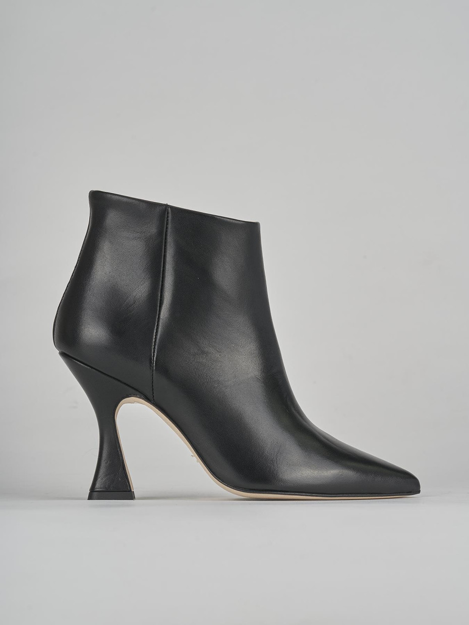 High heel ankle boots heel 9 cm black leather