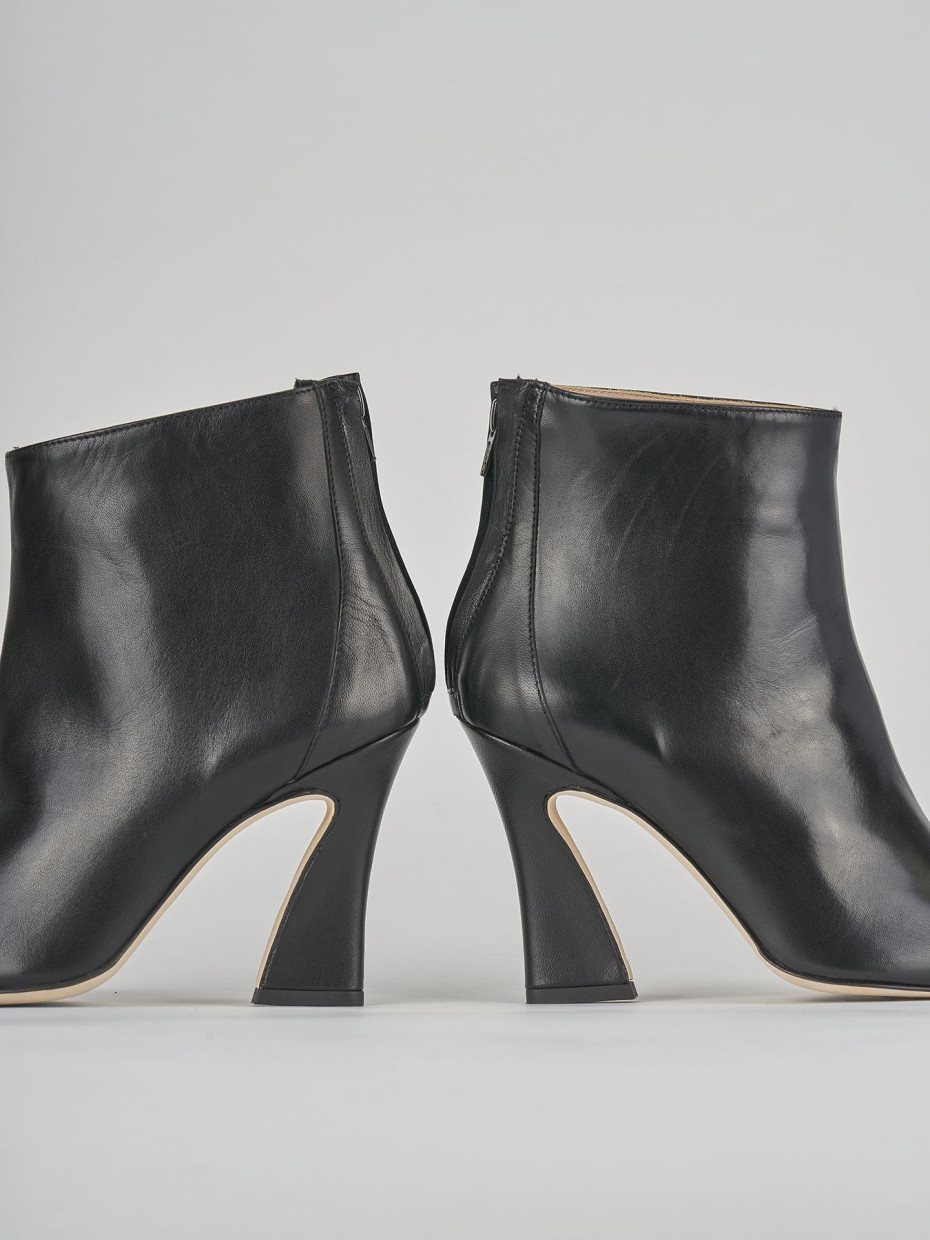 Stivaletti tacco 9cm pelle nero