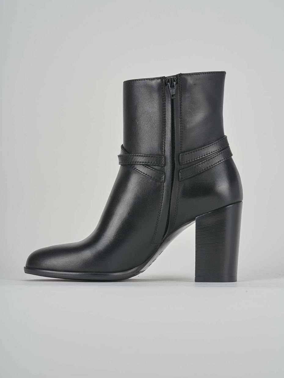 Stivaletti tacco 6cm pelle nero