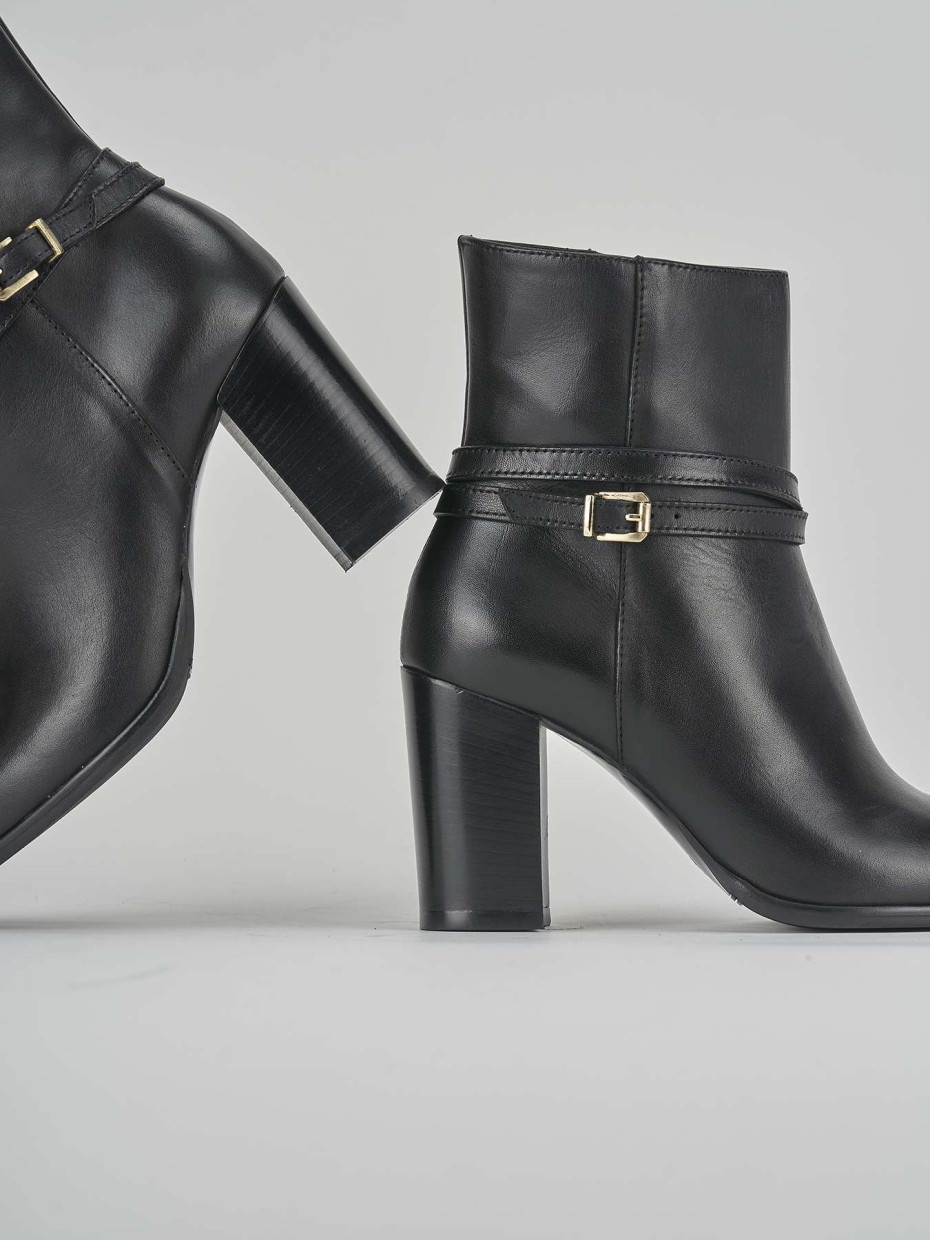 Stivaletti tacco 6cm pelle nero
