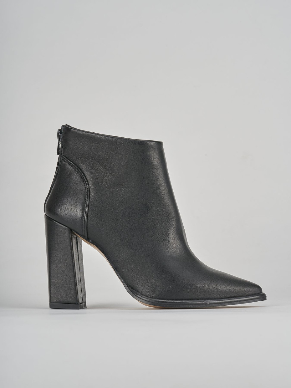 High heel ankle boots heel 9 cm black leather