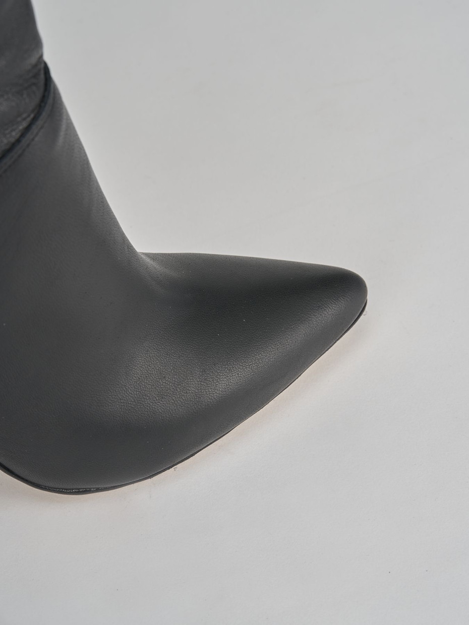 High heel boots heel 9 cm black leather