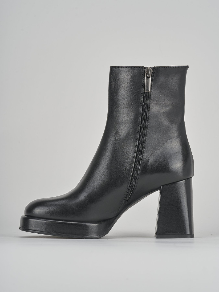 High heel ankle boots heel 8 cm black leather