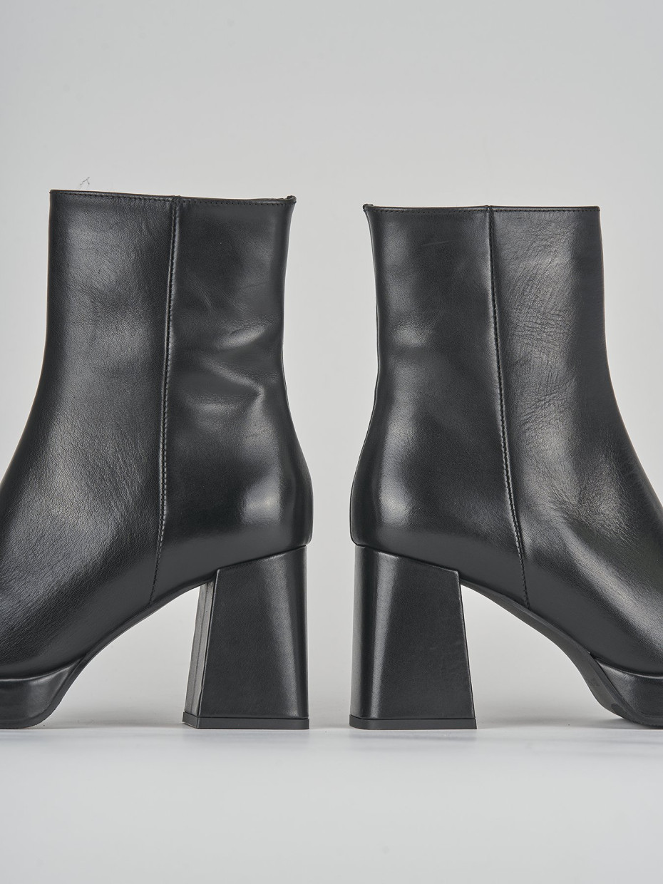 High heel ankle boots heel 8 cm black leather