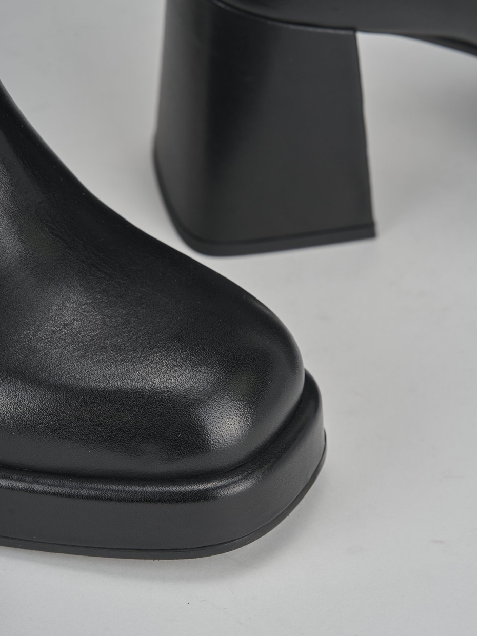 High heel ankle boots heel 8 cm black leather