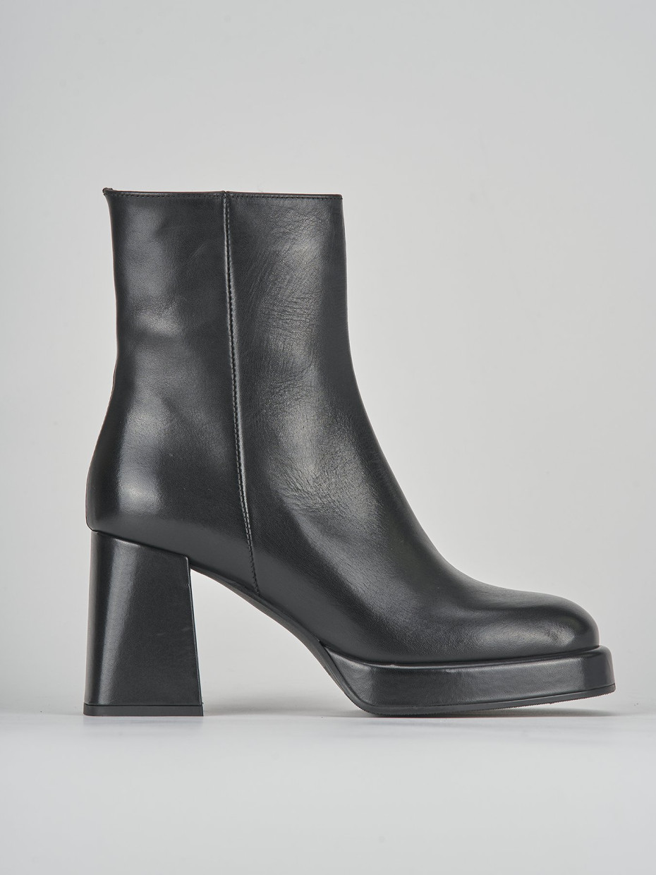 High heel ankle boots heel 8 cm black leather