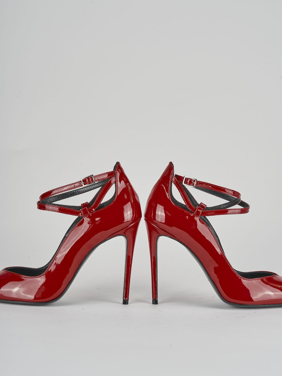 Red pumps size cheap 10