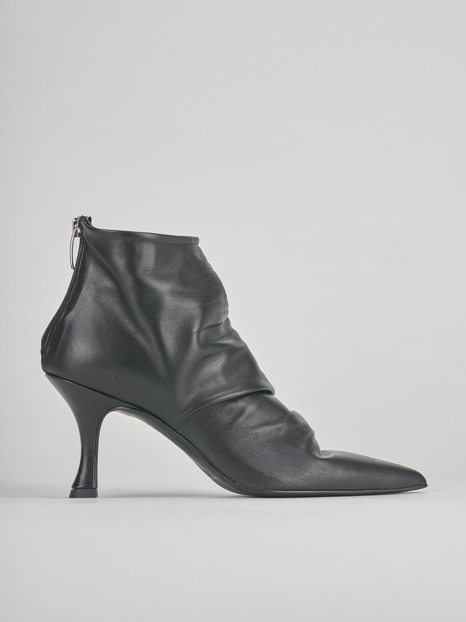 High heel ankle boots heel 7 cm black leather