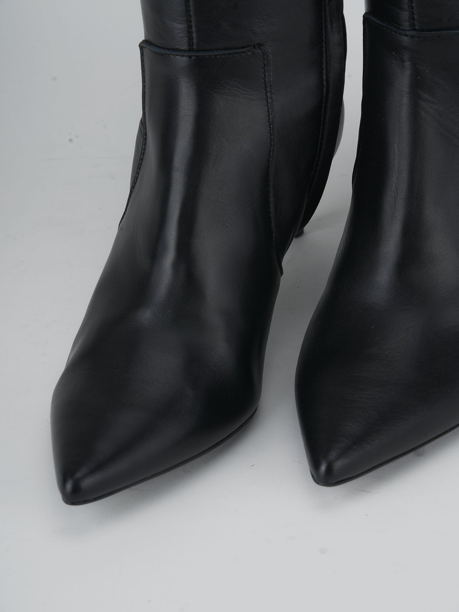 High heel boots heel 6 cm black leather