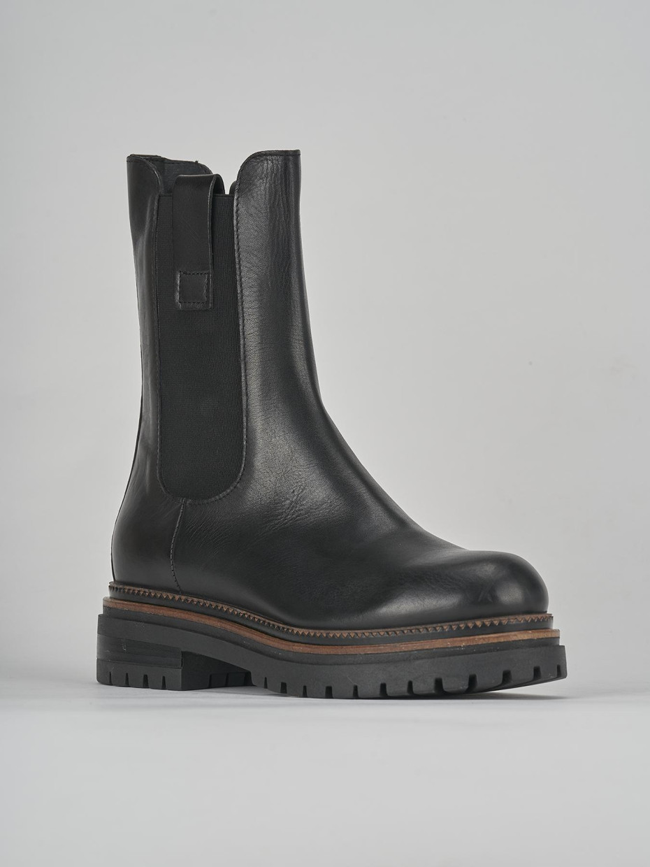 Black ankle sale boots low heel