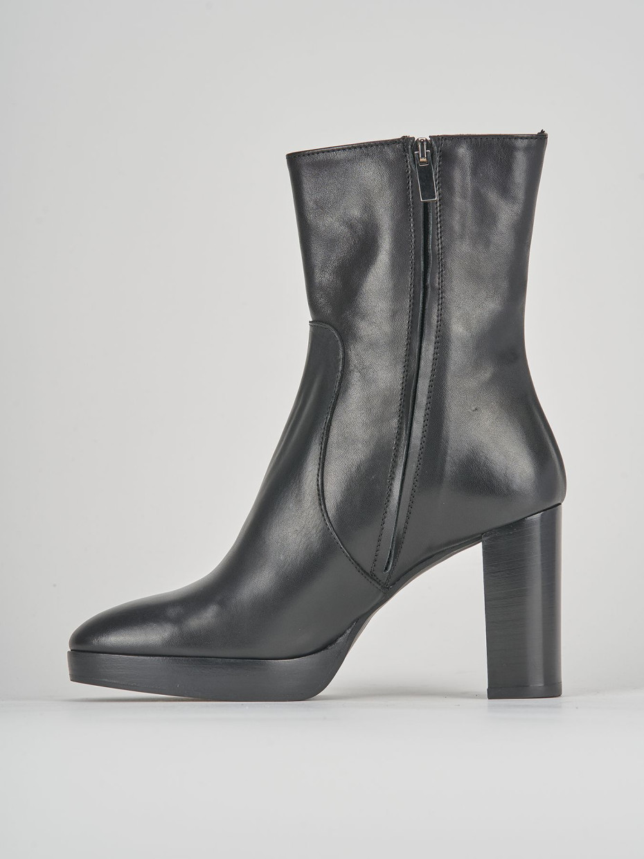 High heel ankle boots heel 7 cm black leather